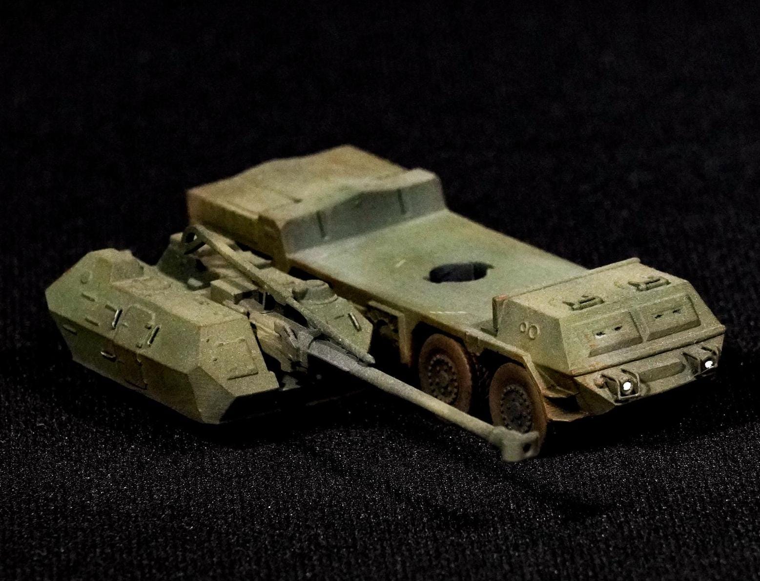 Vz. 77 Dana Unpainted Miniature – Dark Grey Resin Wheeled Self-Propelled Howitzer – 1/48 • 1/56 • 1/64 • 1/72 • 1/76 • 1/87 • 1/100 • 1/144